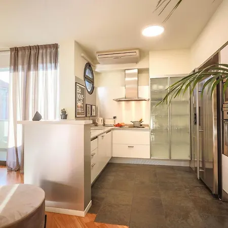 Ar Prestige Penthouse - Soho Apartment